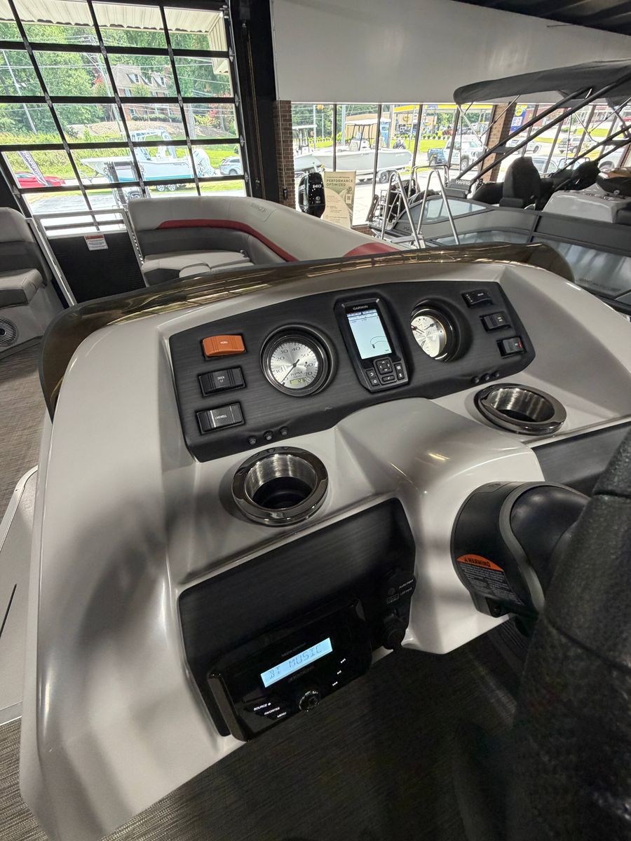 2020 Bennington SX24, photo 8 of 19